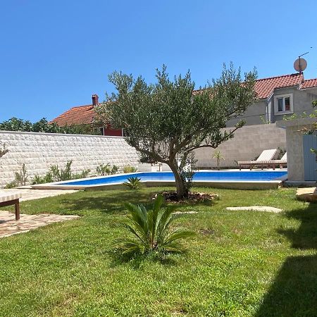 Villa Mediterra Garden & Pool Bol Exterior photo